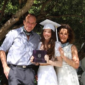 Jennifer Grey's daughter in her graduation with father Clark Gregg