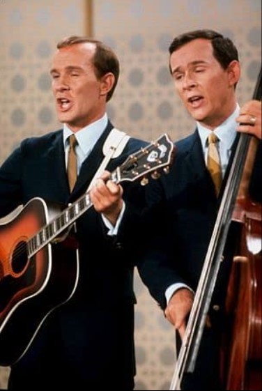 Dickie Smothers with his brother Tom Smothers