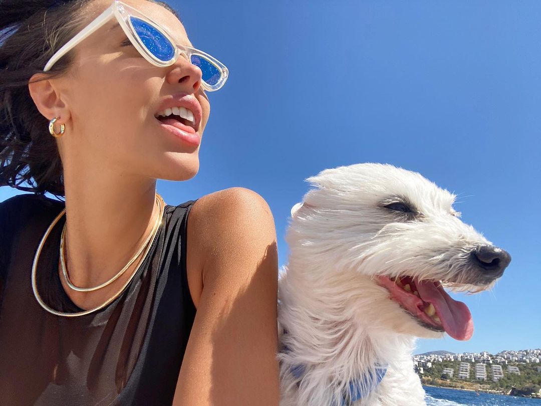 Tuvana with her pet