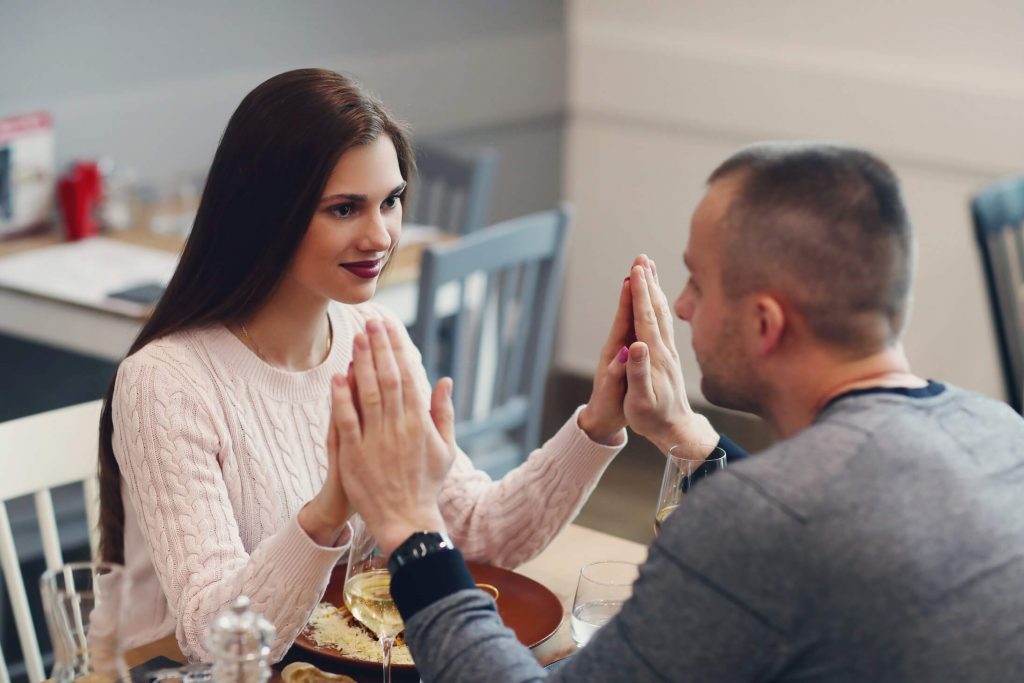 couple sitting in a cafe 